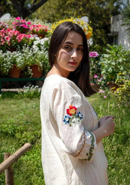 White Garden Bloom Embroidered Kurta Set