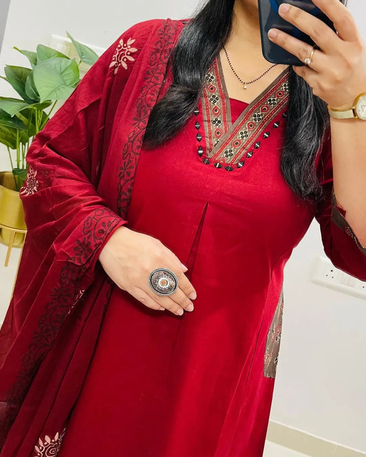 Designer Kutch Style Applique Work Cotton Suit