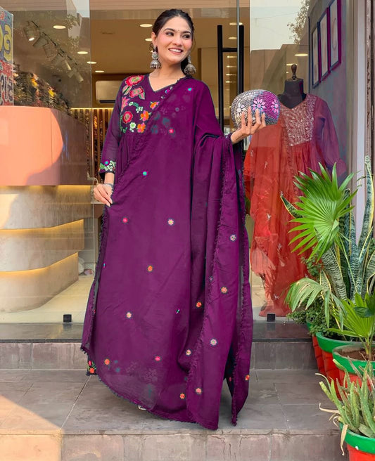 Pruple Cotton Printed Kurta Pant Dupatta Set