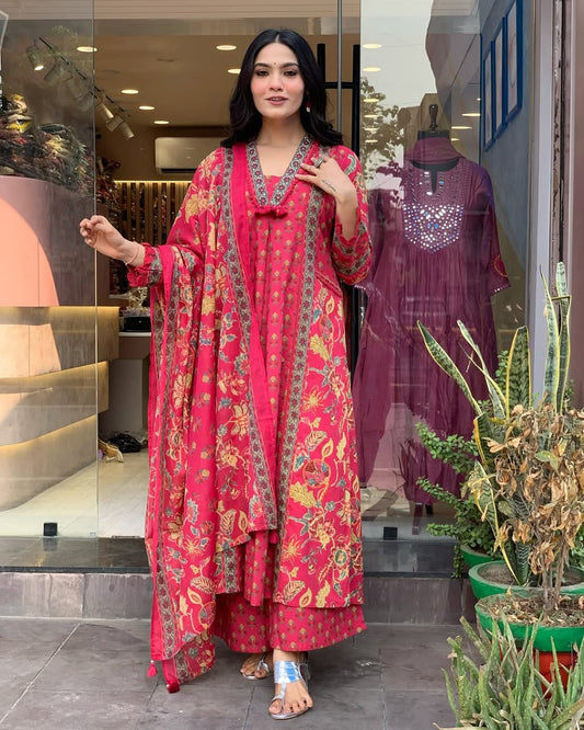 Beautiful Cotton Fabric Kurti Pant With Malmal Dupatta (Red)