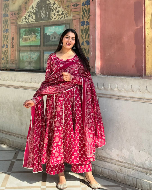 Red Pure Cotton Gotapatti Suit Set