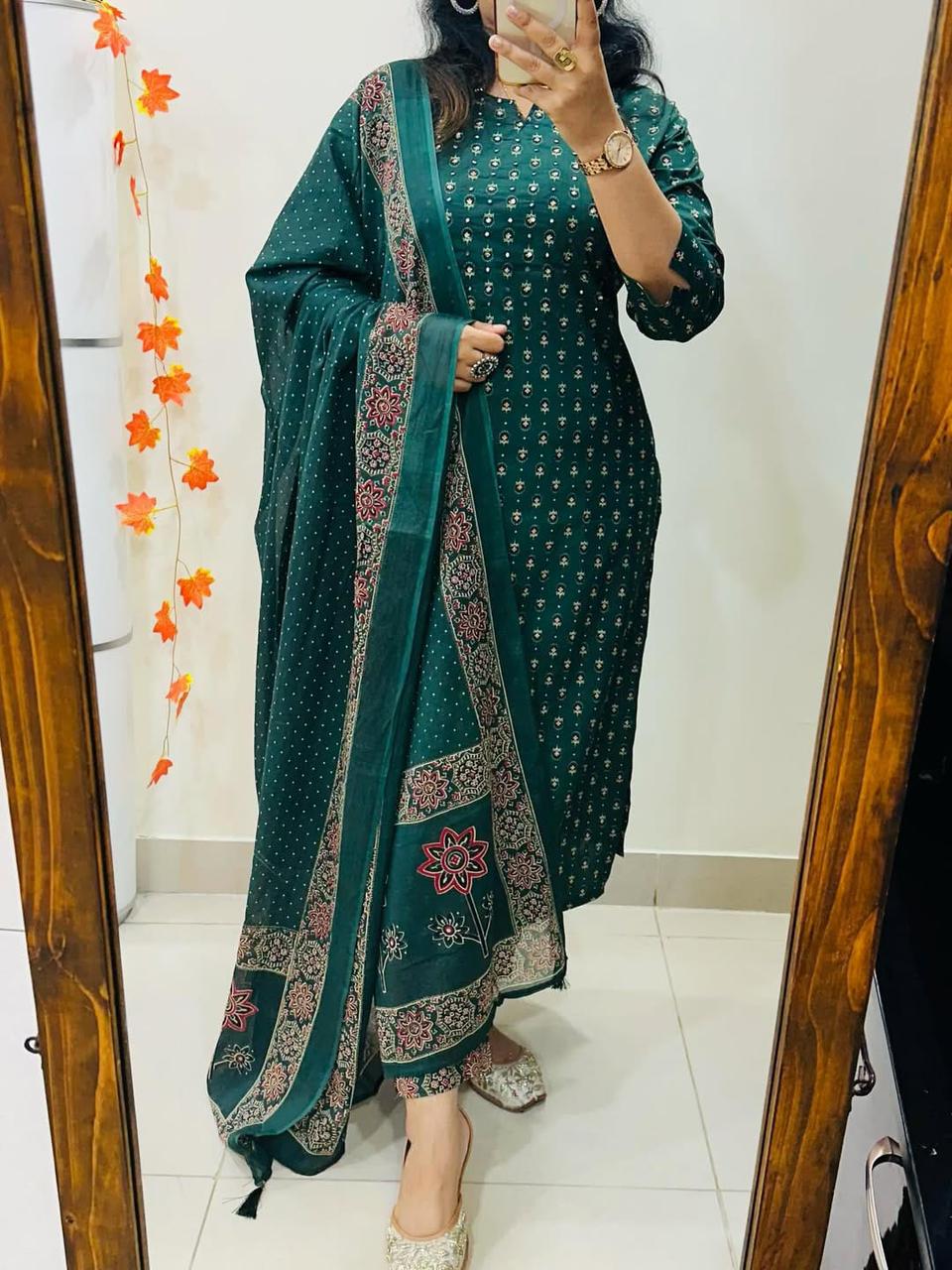 Women's Green Pure Cotton Kurti Pant & Dupatta