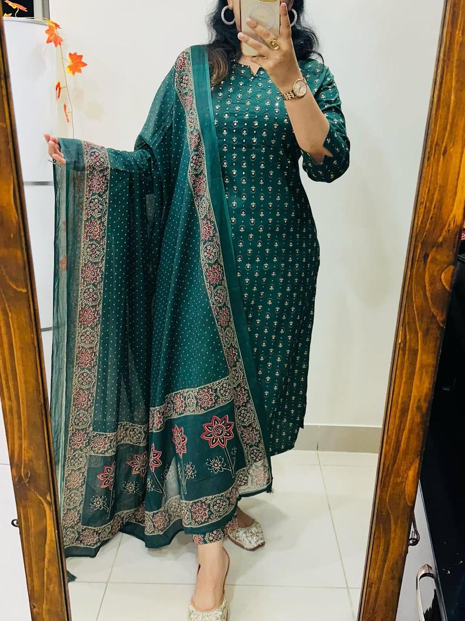 Women's Green Pure Cotton Kurti Pant & Dupatta