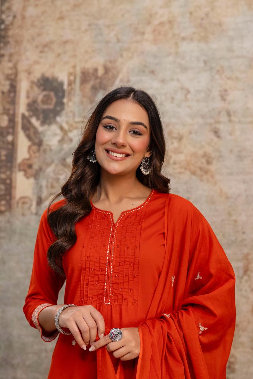 Gulnaar Rani Orange Floral Embroidered Kurta Set with Dupatta
