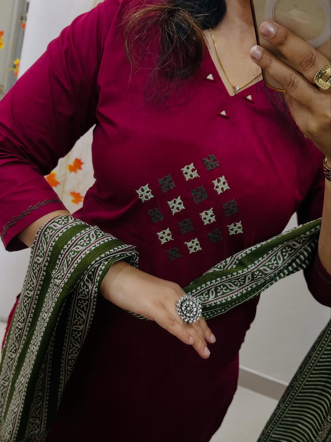 Women’s Solid Cotton Kurti Pant & Dupatta Set – Wine